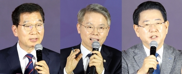 與 전남광주특별시장 본경선 시작…첫날 후보들 민심행보 주력