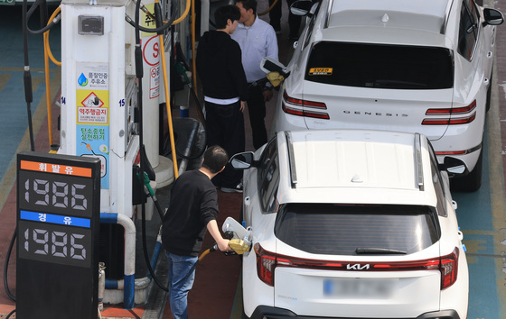'기름값 얼마까지 오르나?'