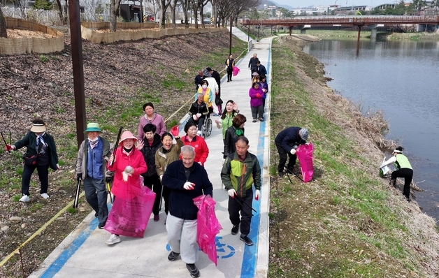 청정괴산 자연울림 친환경 플로깅 걷기대회 성료