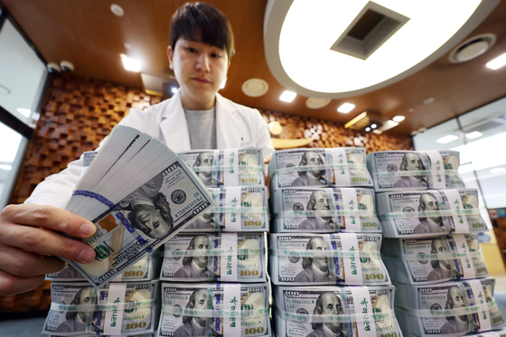 1분기 외환거래액 일평균 1026억달러 '역대 최대'…"외인 투자 확대 영향"