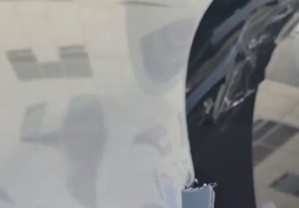 긴급 콜센터 안내 따라 운행했는데…BMW 보닛 들려 앞유리 파손