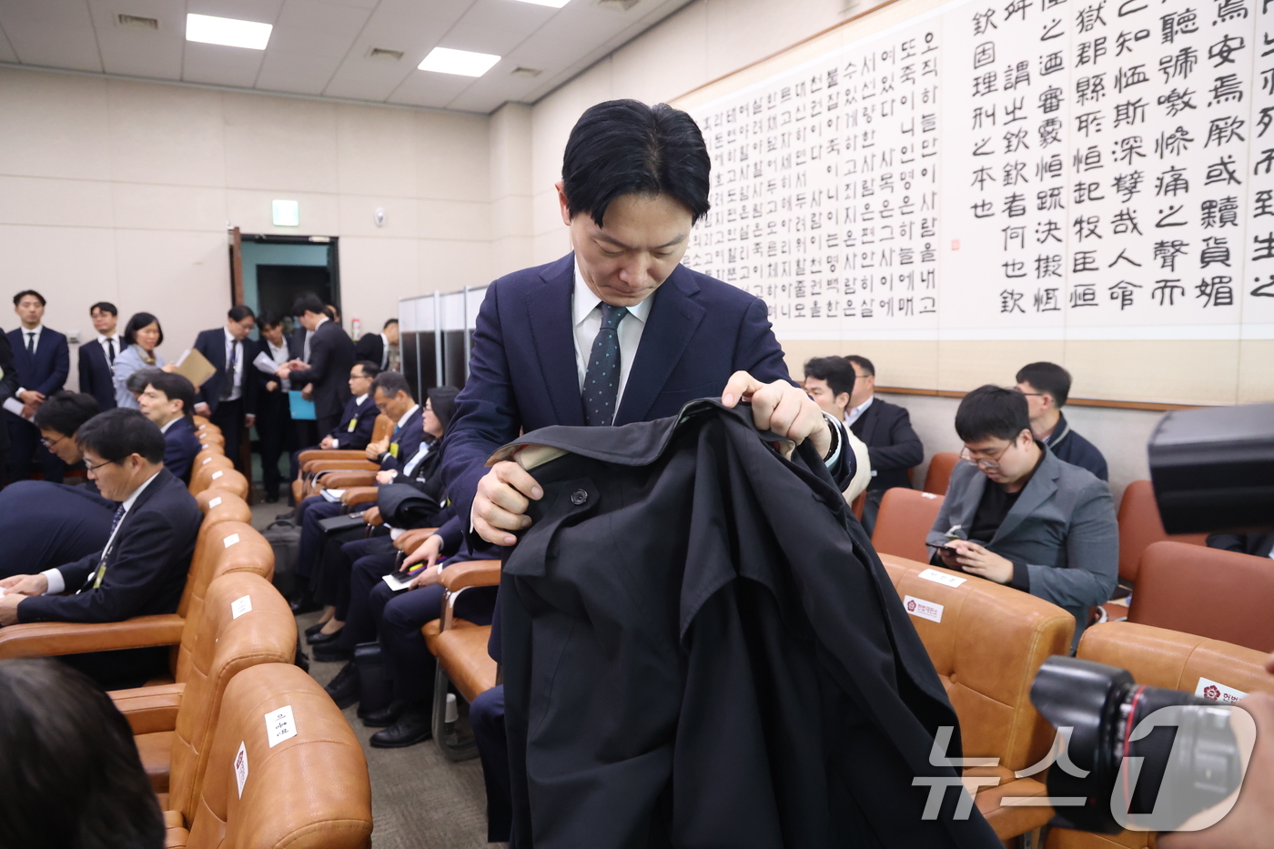 (서울=뉴스1) 이승배 기자 = 쌍방울 대북송금 사건을 담당했던 박상용 검사가 3일 서울 여의도 국회에서 열린 윤석열정권정치검찰조작기소의혹사건진상규명국정조사특별위원회 전체회의에 증 …