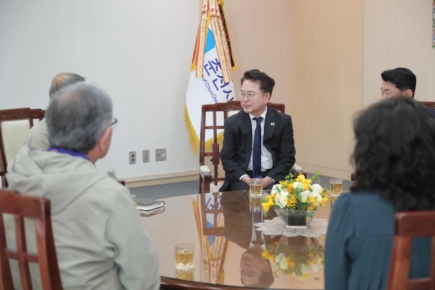 육동한 춘천시장, 장기 공사 중단 피해 시온 아파트 입주예정자 면담