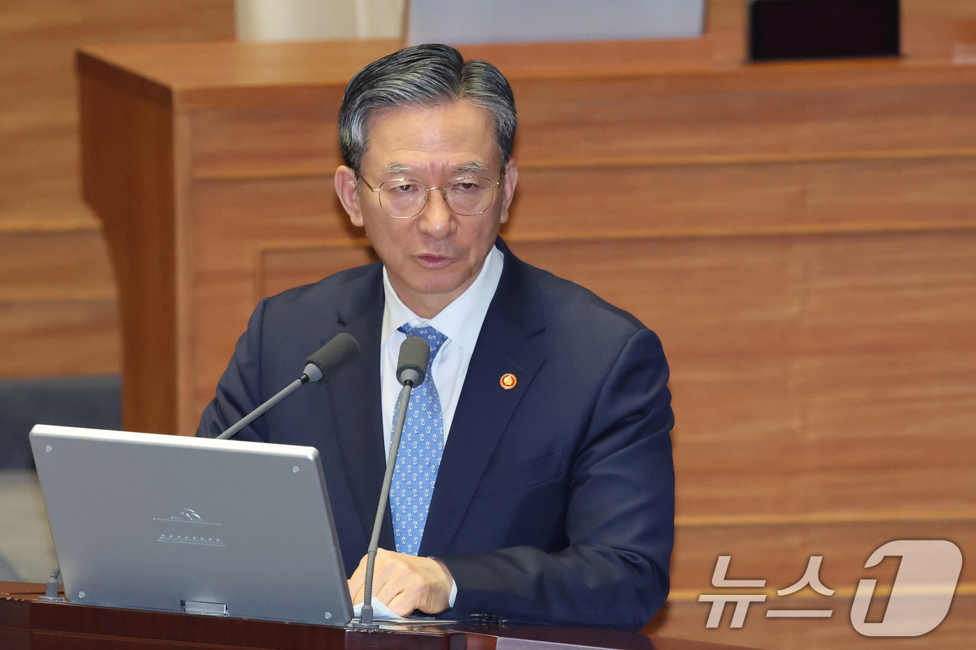 (서울=뉴스1) 신웅수 기자 = 정성호 법무부 장관이 3일 서울 여의도 국회에서 열린 제434회국회(임시회) 제434-1차 본회의에서 정치·외교·통일·안보에 관한 질문에 답변하고 …