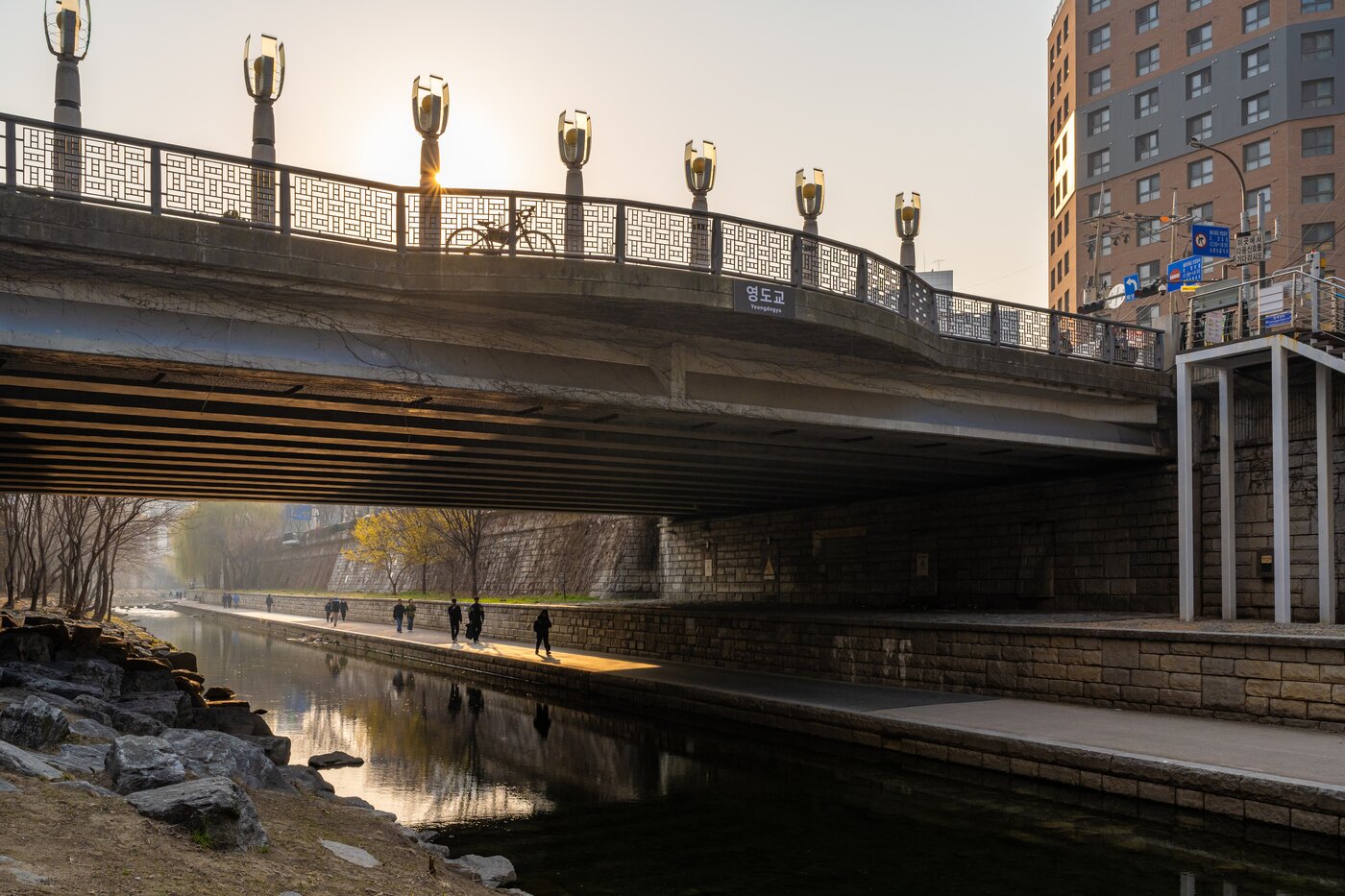 본문 이미지 - 단종의 이야기가 남아 있는 영도교(서울관광재단 제공)