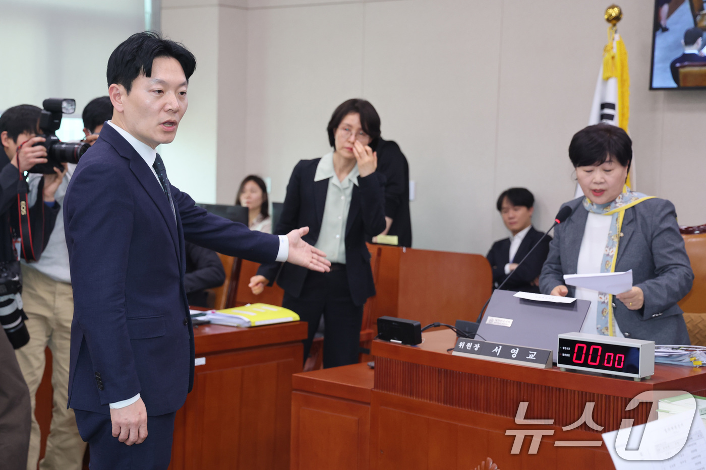 (서울=뉴스1) 신웅수 기자 = 쌍방울 대북송금 사건을 담당했던 박상용 검사가 3일 서울 여의도 국회에서 열린 윤석열정권정치검찰조작기소의혹사건진상규명국정조사특별위원회 전체회의에서 …