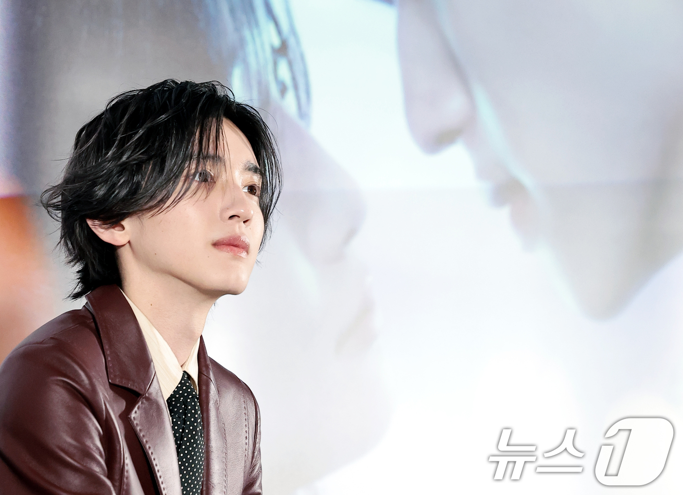 (서울=뉴스1) 권현진 기자 = 일본 배우 미치에다 슌스케(道枝駿佑)가 3일 서울 용산구 CGV용산아이파크몰에서 열린 영화 ‘네가 마지막으로 남긴 노래’ 기자 간담회에서 취재진 질 …