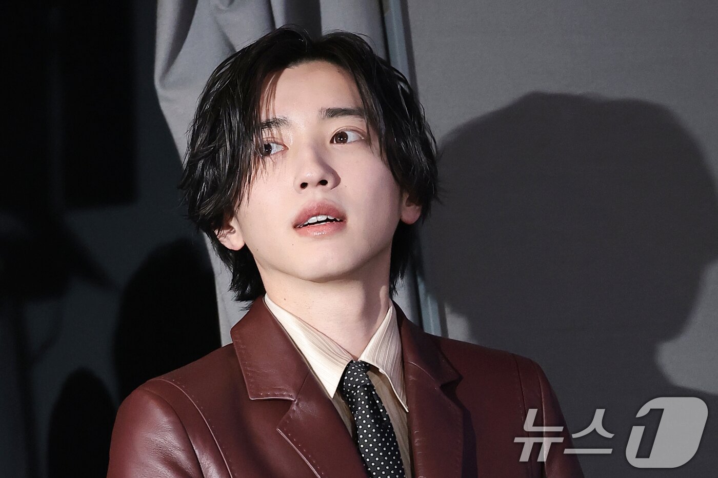 본문 이미지 - 일본 배우 미치에다 슌스케(道枝駿佑)가 3일 서울 용산구 CGV용산아이파크몰에서 열린 영화 ‘네가 마지막으로 남긴 노래’ 기자 간담회에 참석하고 있다. 지난 1일 개봉한 '네가 마지막으로 남긴 노래'는 시를 쓰는 소년 '하루토'와 노래로 세상을 그리는 소녀 '아야네'가 둘만의 음악과 사랑을 완성해 가는 청춘을 그린 작품이다. 2026.4.3 ⓒ 뉴스1 권현진 기자