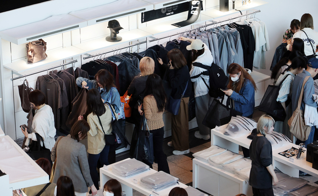 도쿄에 오픈한 BTS 팝업스토어