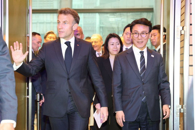 마크롱 프랑스 대통령·김민석 국무총리, 미래산업 협력 위해 한자리에