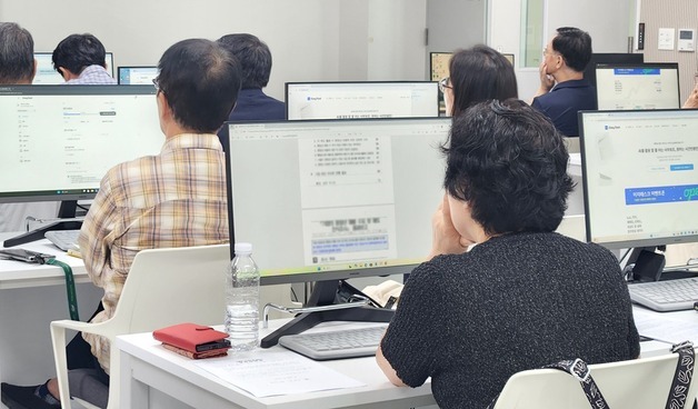 60세 이상 채용시 최대 550만원…서울시 '시니어 인턴십' 모집