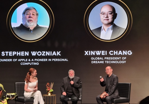 워즈니악 애플 공동창업자 "AI에 경계심 가져야…아직 회의적" 경고