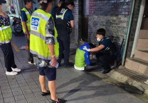 "취객 잡는 진풍이·포트홀 신고 달콩이"…'반려견 순찰대' 신규 모집