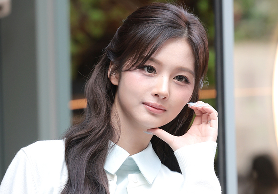 엔믹스 설윤, 강남 여신