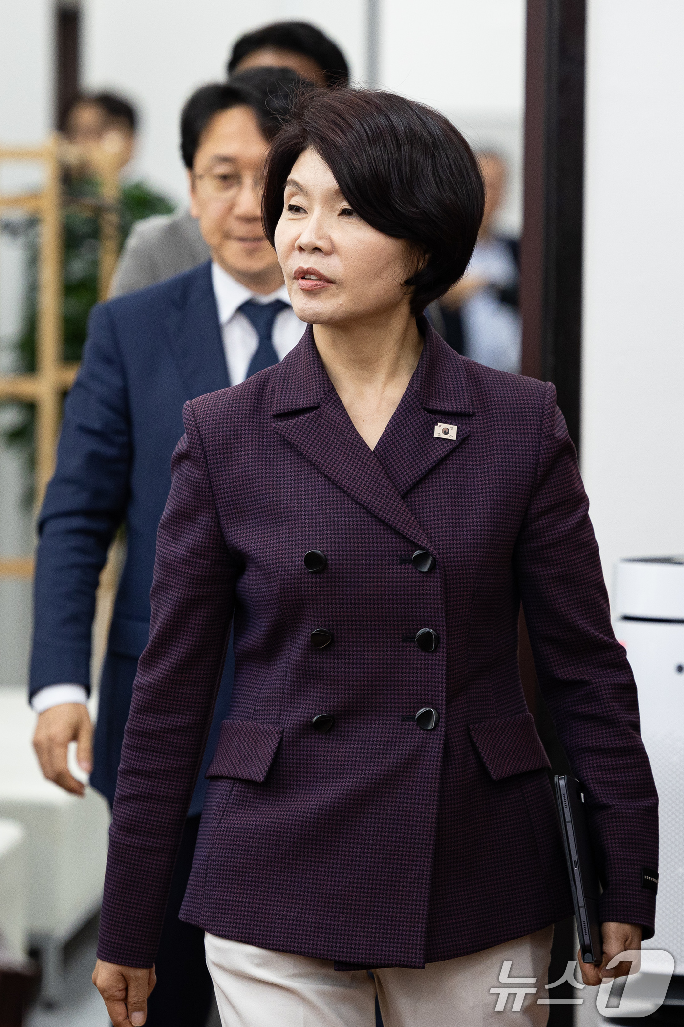 (서울=뉴스1) 유승관 기자 = 한정애 더불어민주당 정책위의장이 30일 서울 여의도 국회에서 열린 정책조정회의에 참석하고 있다. 2026.4.30/뉴스1