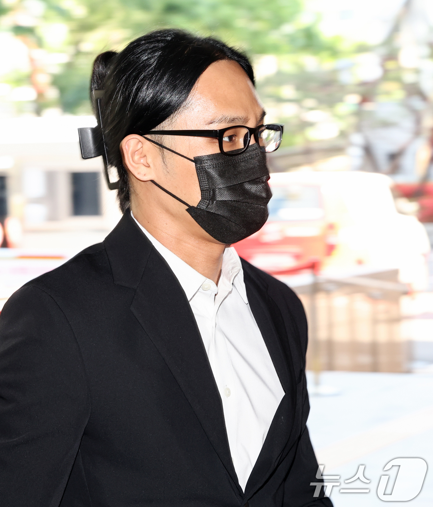 (서울=뉴스1) 최지환 기자 = 엑스터시와 대마 등 마약을 투약한 혐의로 재판에 넘겨져 1심에서 징역형 집행유예를 선고 받은 래퍼 식케이(본명 권민식)가 30일 오전 서울 마포구 …