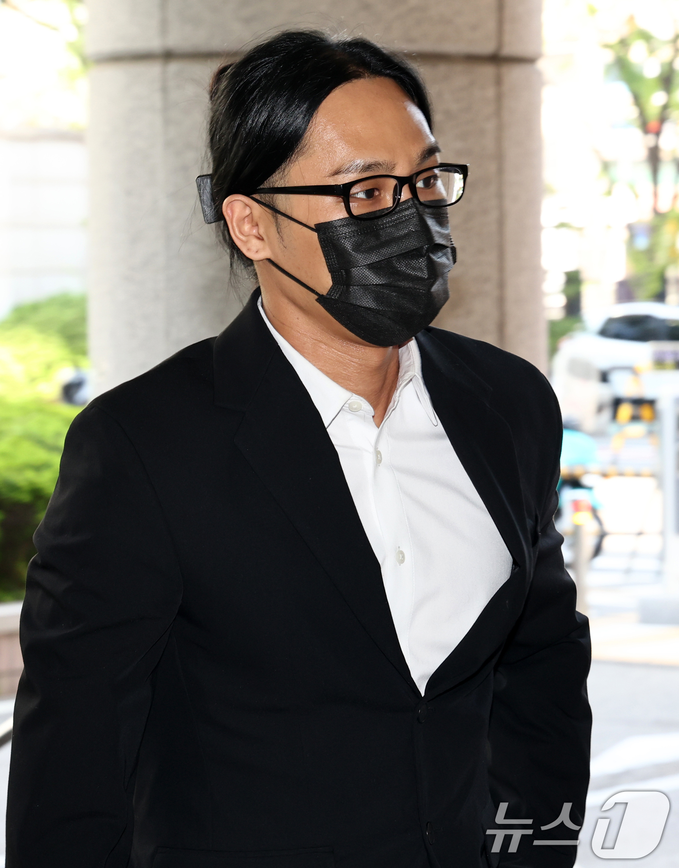 (서울=뉴스1) 최지환 기자 = 엑스터시와 대마 등 마약을 투약한 혐의로 재판에 넘겨져 1심에서 징역형 집행유예를 선고 받은 래퍼 식케이(본명 권민식)가 30일 오전 서울 마포구 …