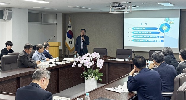 사료업계, 축산 탄소중립 해법 찾는다…저메탄·저단백 사료 확대