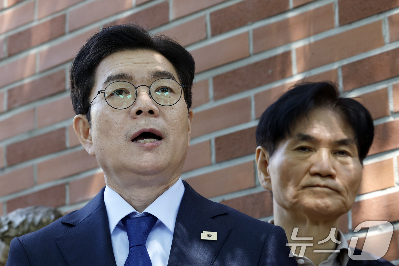 (서울=뉴스1) 박정호 기자 = 정원오 더불어민주당 서울시장 후보가 30일 오전 서울시 종로구 청계천로 아름다운청년 전태일기념관에서 노동공약을 발표하고 있다.  2026.4.30/ …