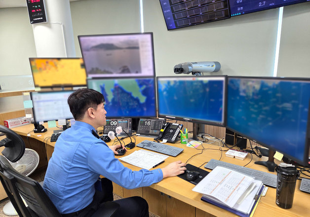 남해해경, 봄 행락철 앞두고 '관제법 위반' 선박 집중 단속