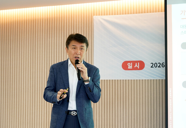 "온난화·노동력 절벽에 위기의 농업…대동 AI 필드 로봇으로 돌파"