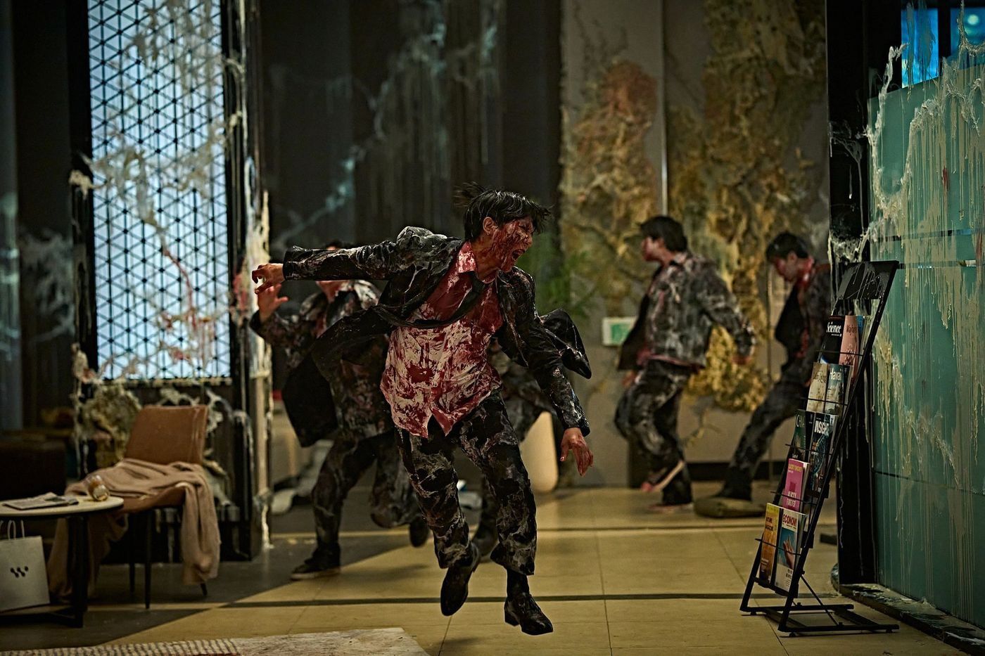 본문 이미지 - '군체' 프로덕션 비하인드 스틸