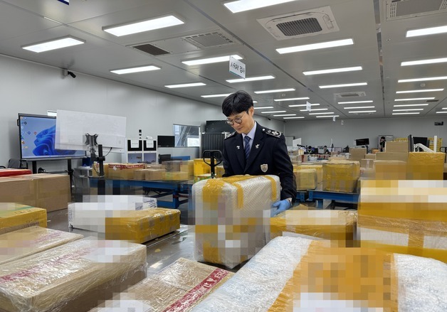 연 1억4200만건 해외물품 밀려오는데…인천공항세관은 어떻게 걸러낼까