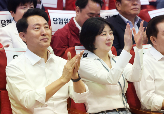 함께 박수치는 오세훈·배현진