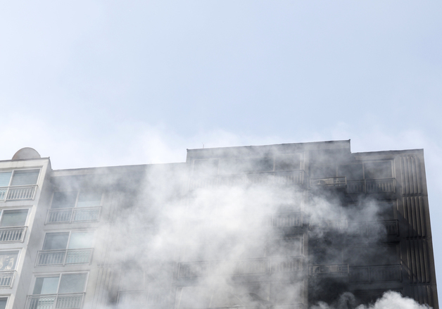 의왕 아파트단지 화재 발생, 1명 사망