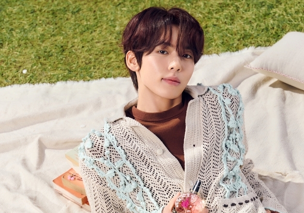 앤더블 한유진, 만개한 꽃 같은 미소…첫사랑 비주얼 완성 [N화보]