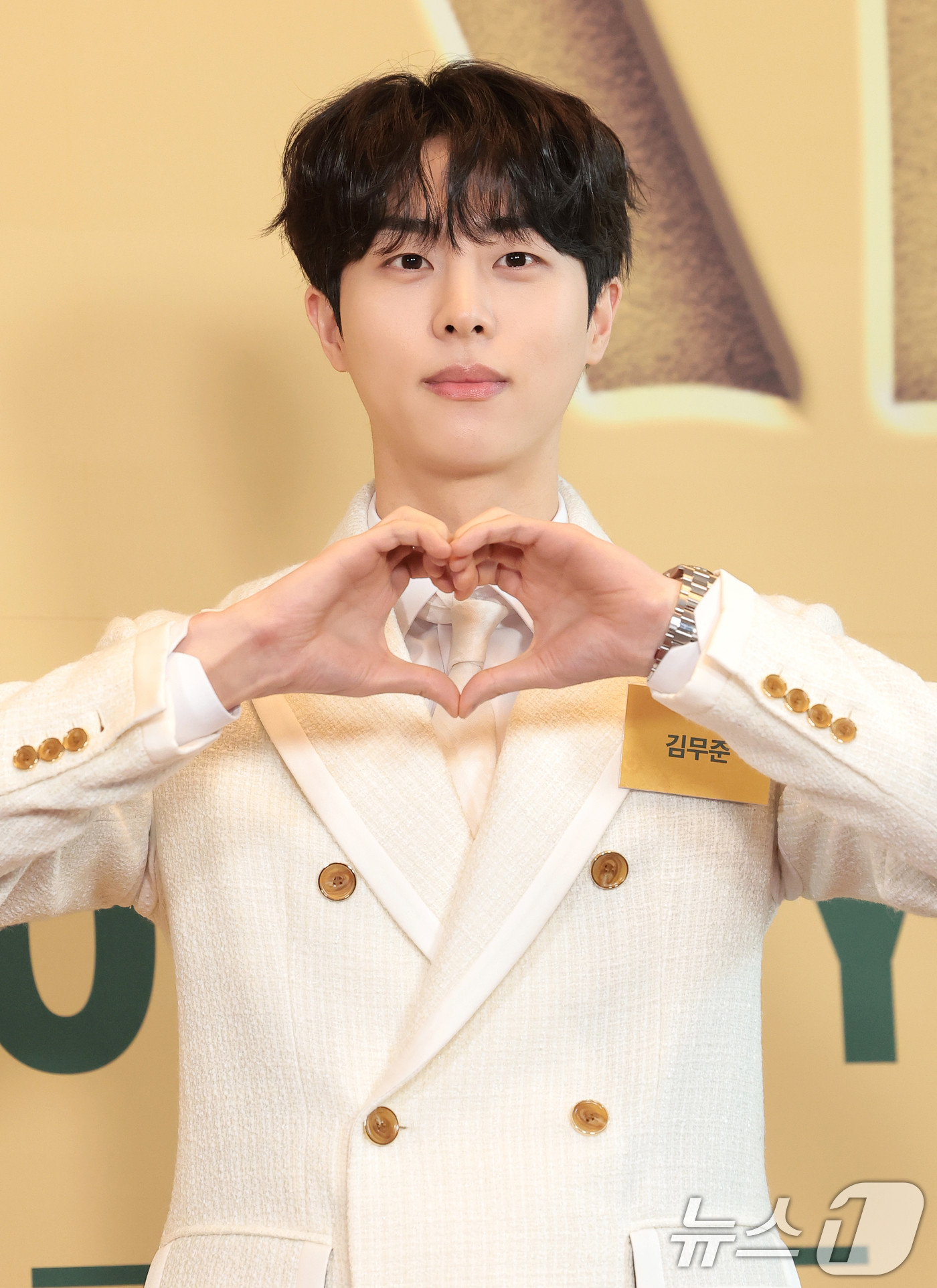 (서울=뉴스1) 권현진 기자 = 배우 김무준이 30일 오후 서울 영등포구 콘래드 호텔에서 열린 '2026 브랜드 고객충성도 대상'에 참석해 포즈를 취하고 있다. 2026.4.30/ …