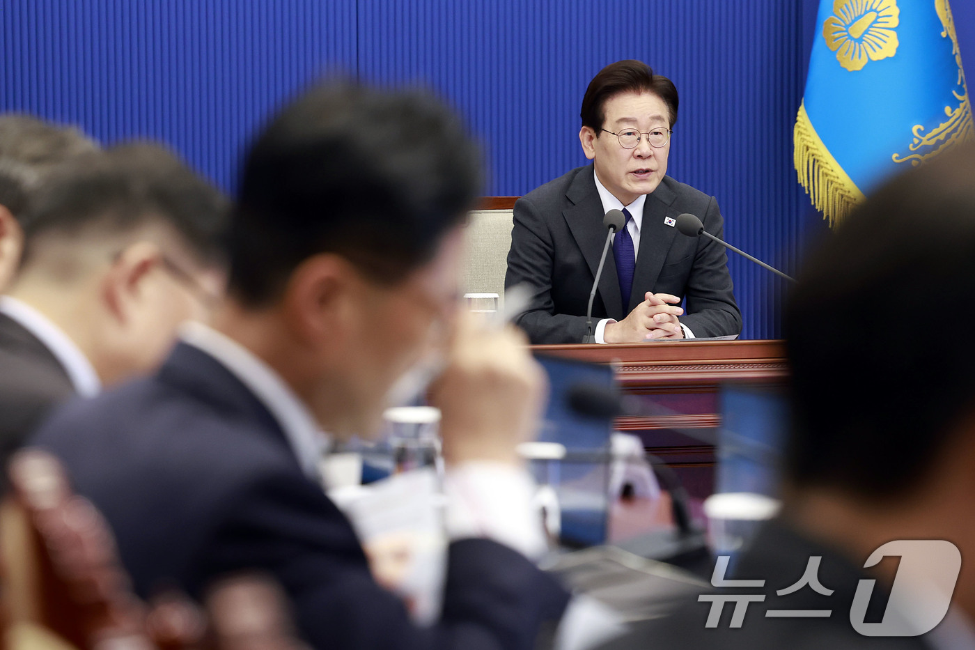 (서울=뉴스1) 이재명 기자 = 이재명 대통령이 30일 청와대에서 열린 수석보좌관회의에서 발언하고 있다. (청와대통신사진기자단) 2026.4.30/뉴스1