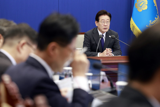 수석보좌관회의 발언하는 이재명 대통령