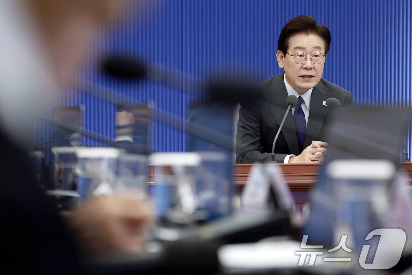 본문 이미지 - 이재명 대통령이 4월 30일 청와대에서 열린 수석보좌관회의에서 발언하고 있다. (청와대통신사진기자단) 2026.4.30 ⓒ 뉴스1 이재명 기자