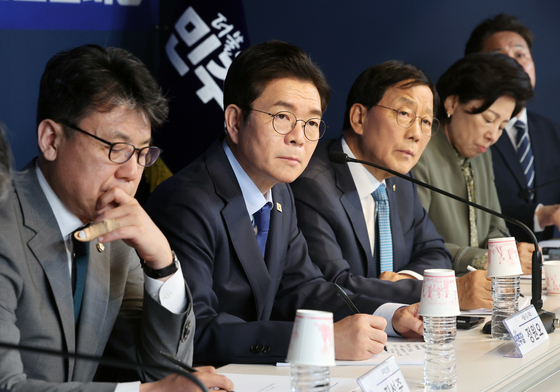 경청하는 정원오 서울시장 후보