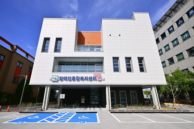 속초시 '이음센터' 본격 운영…로봇 재활 도입