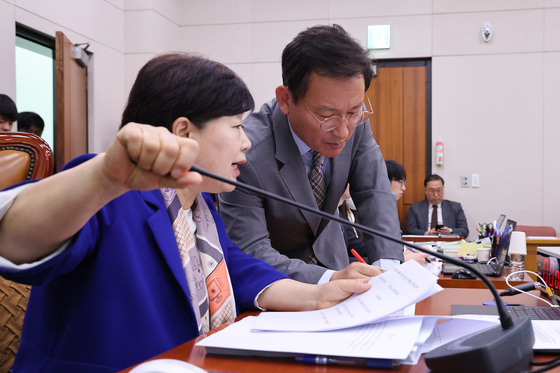 대화하는 서영교·김형동