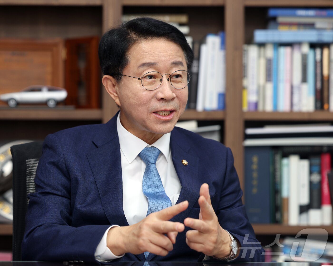 본문 이미지 - 22대 국회 하반기 국회의장 출마를 선언한 조정식 더불어민주당 의원이 30일 서울 여의도 국회 의원회관에서 뉴스1과 인터뷰를 하고 있다. ⓒ 뉴스1 황기선 기자