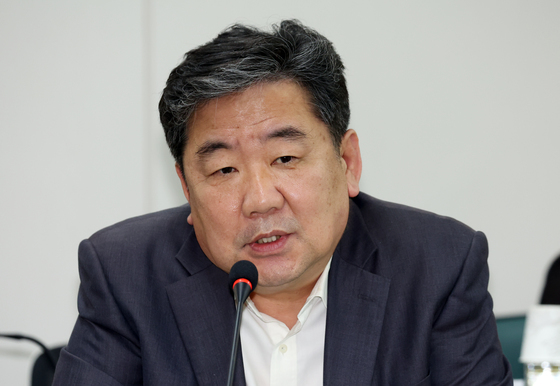 발언하는 이광호 국가교육위 상임위원