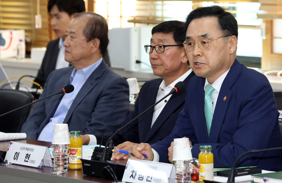 발언하는 차정인 국가교육위원장