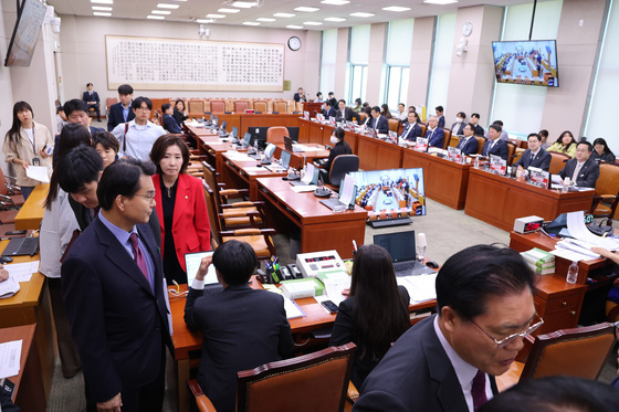 국민의힘, 조작기소 국조특위 퇴장