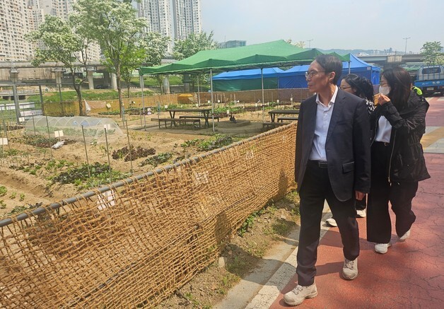 [동정]이승환 한강청장, 안양천 하천구역 불법 점용 현장점검