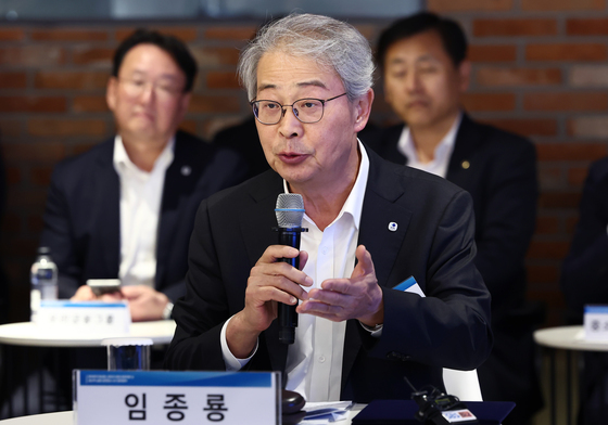 임종룡 우리금융 회장, 일본·대만行…"신규 투자자 위한 전략적 행보"