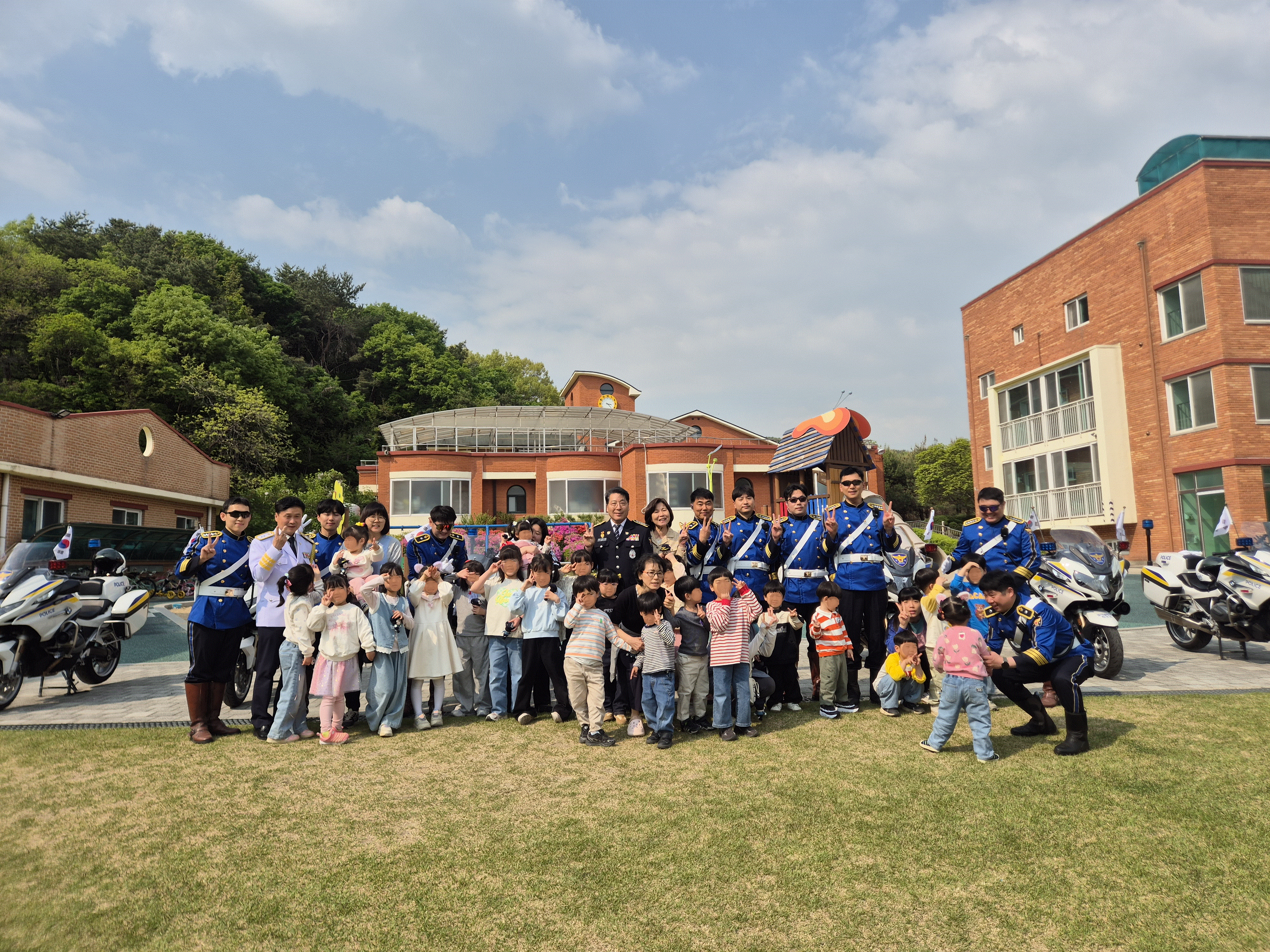 경기남부경찰청, 어린이날 맞이 아동복지시설서 '교통안전 교육'