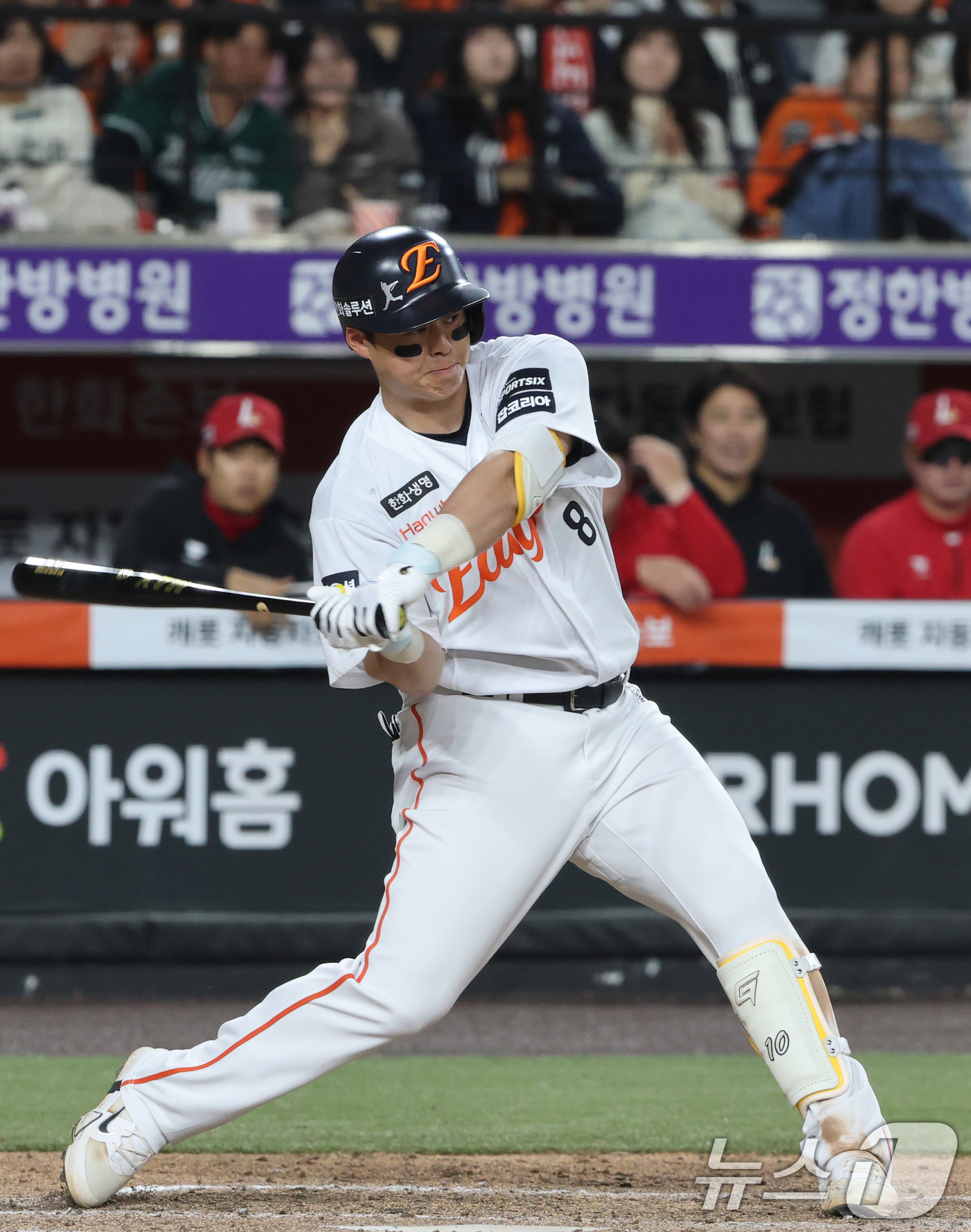 (대전=뉴스1) 김기태 기자 = 30일 대전 한화생명볼파크에서 열린 2026 신한 SOL KBO리그 SSG 랜더스와 한화 이글스 경기에서 7회말 2사 만루 상황 한화 노시환이 2타 …