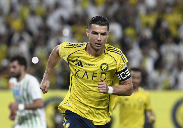 호날두, 부상 털고 돌아오자마자 멀티골…알나스르, 5-2 대승