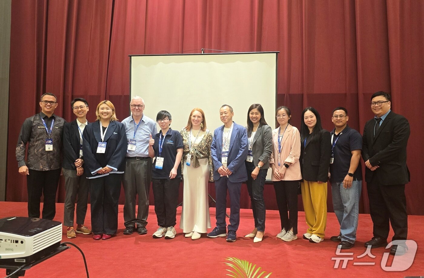 본문 이미지 - 한국동물보건사협회는 3월 말레이시아에서 열린 '제1회 아시아 벳널스 콘퍼런스'에 참가했다고 밝혔다(협회 제공). ⓒ 뉴스1