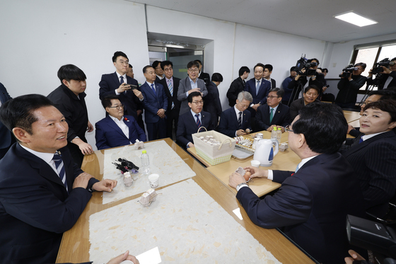 부활절 광주 찾은 정청래 대표