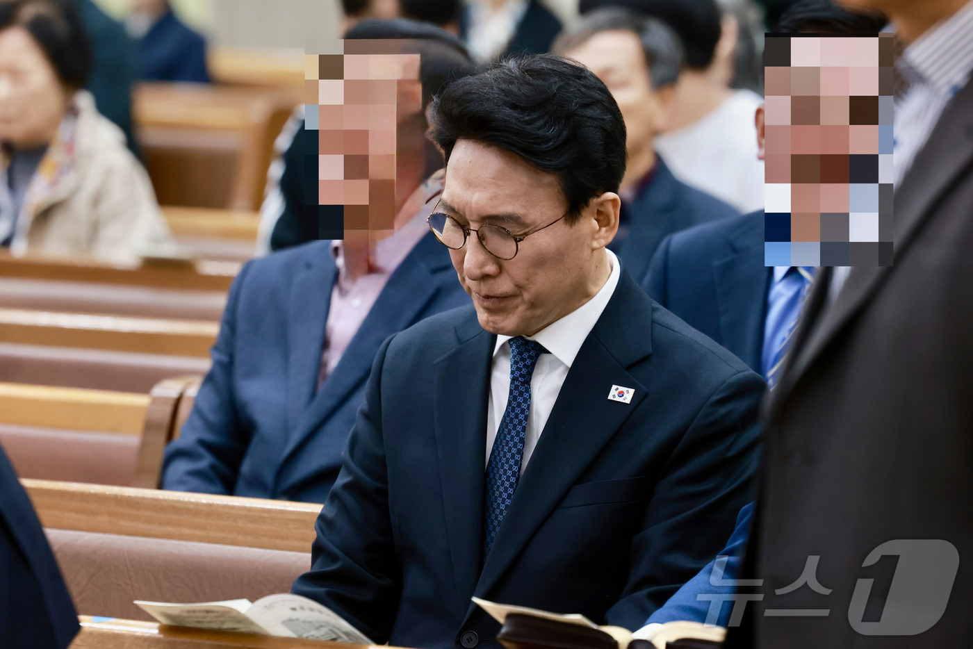 (서울=뉴스1) = 김민석 국무총리가 5일 광주 양림교회에서 부활절 예배를 하고 있다. (총리실 제공. 재판매 및 DB 금지) 2026.4.5/뉴스1