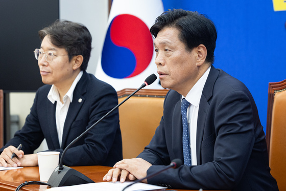 조승래 "李 취임 전 사진 금지, 경선 개입 논란 차단 위한 것"